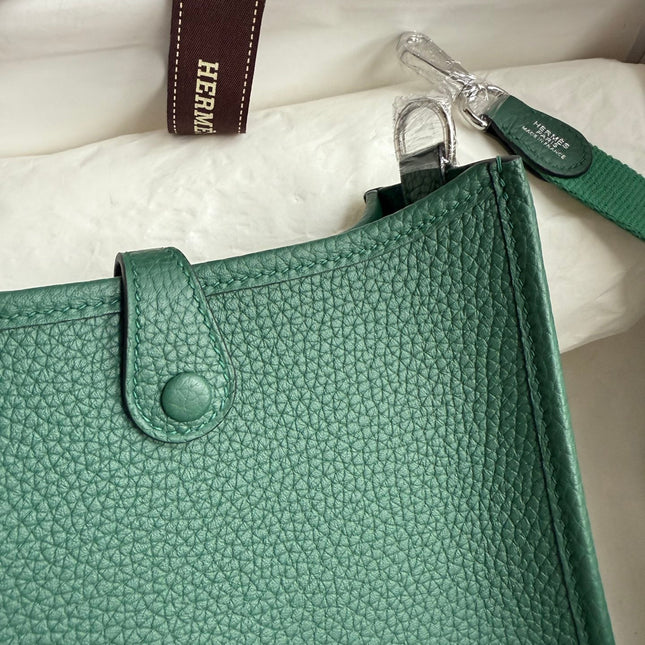 HM 25S EVELYNE 17 CM IN DARK GREEN COWHIDE WITH SILVER HARDWARE