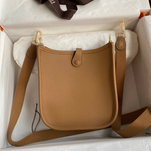 HM 25S EVELYNE 17 CM IN BROWN COWHIDE WITH GOLD HARDWARE