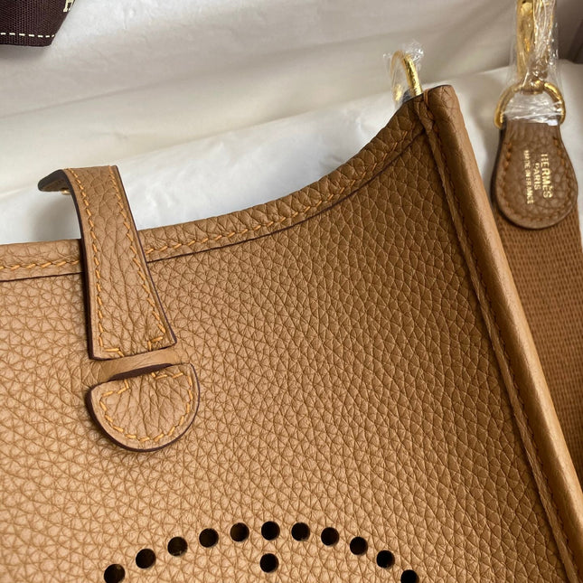 HM 25S EVELYNE 17 CM IN BROWN COWHIDE WITH GOLD HARDWARE