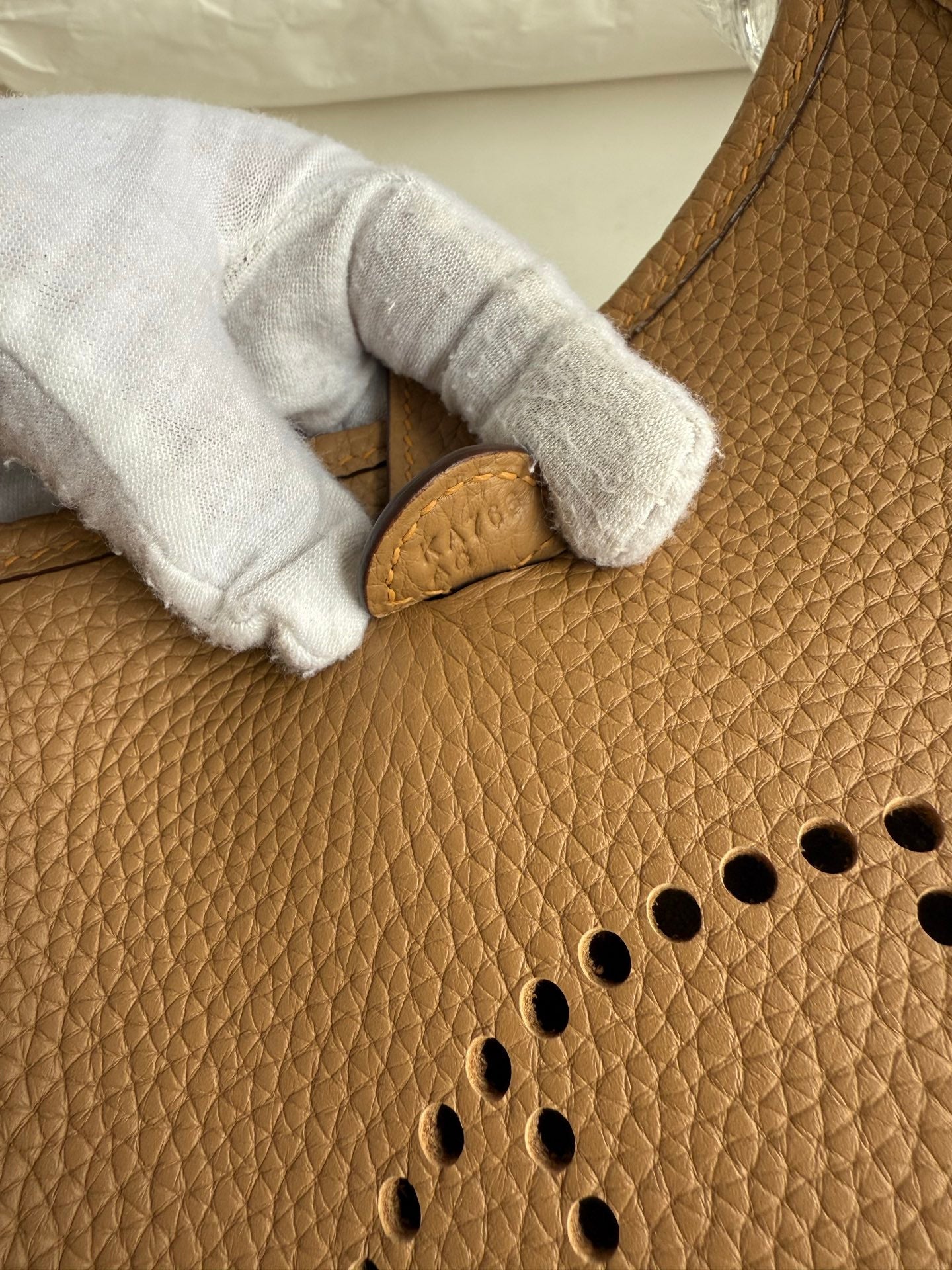 HM 25S EVELYNE 17 CM IN LIGHT BROWN COWHIDE WITH SILVER HARDWARE