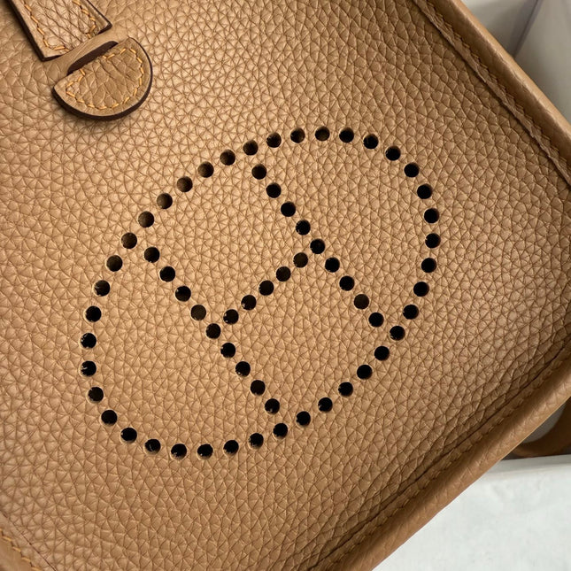 HM 25S EVELYNE 17 CM IN LIGHT BROWN COWHIDE WITH SILVER HARDWARE
