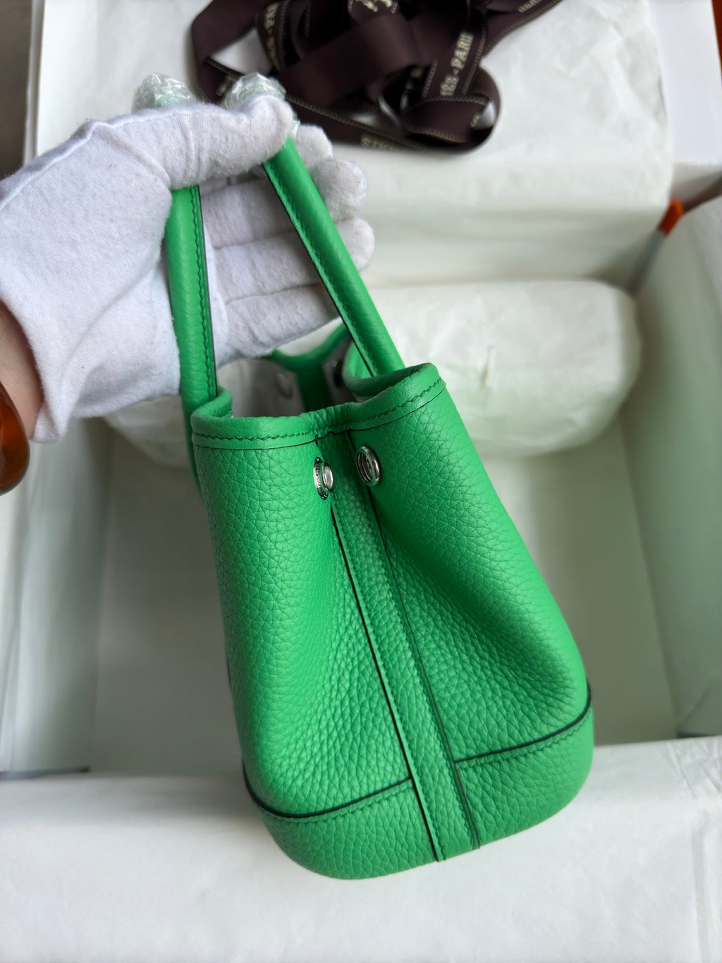 HM 25S GARDEN PARTY 23 CM IN GREEN TOGO