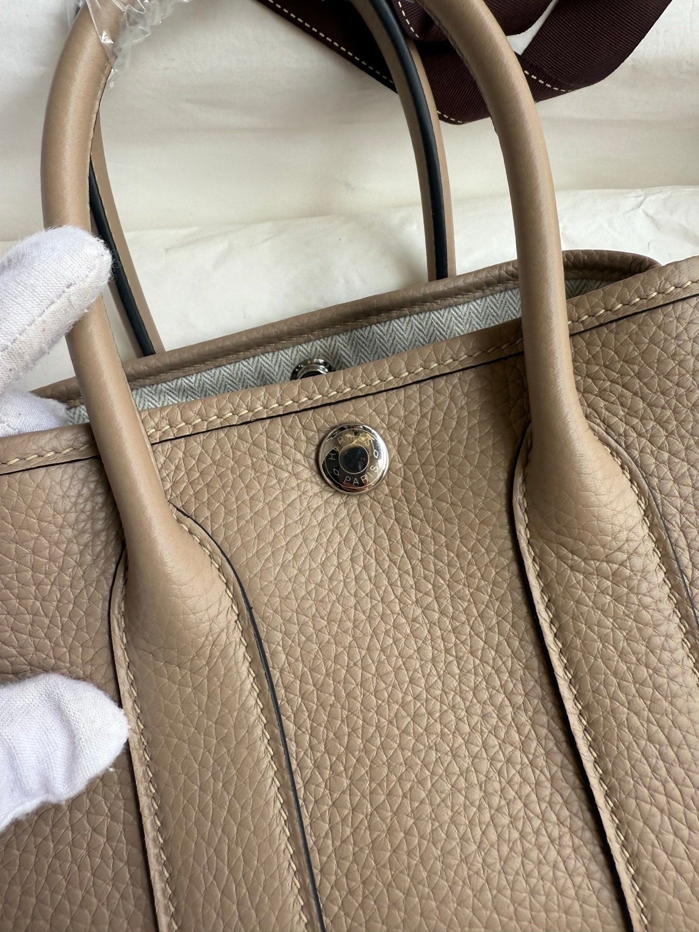 HM 25S GARDEN PARTY 23 CM IN WARM BEIGE TOGO