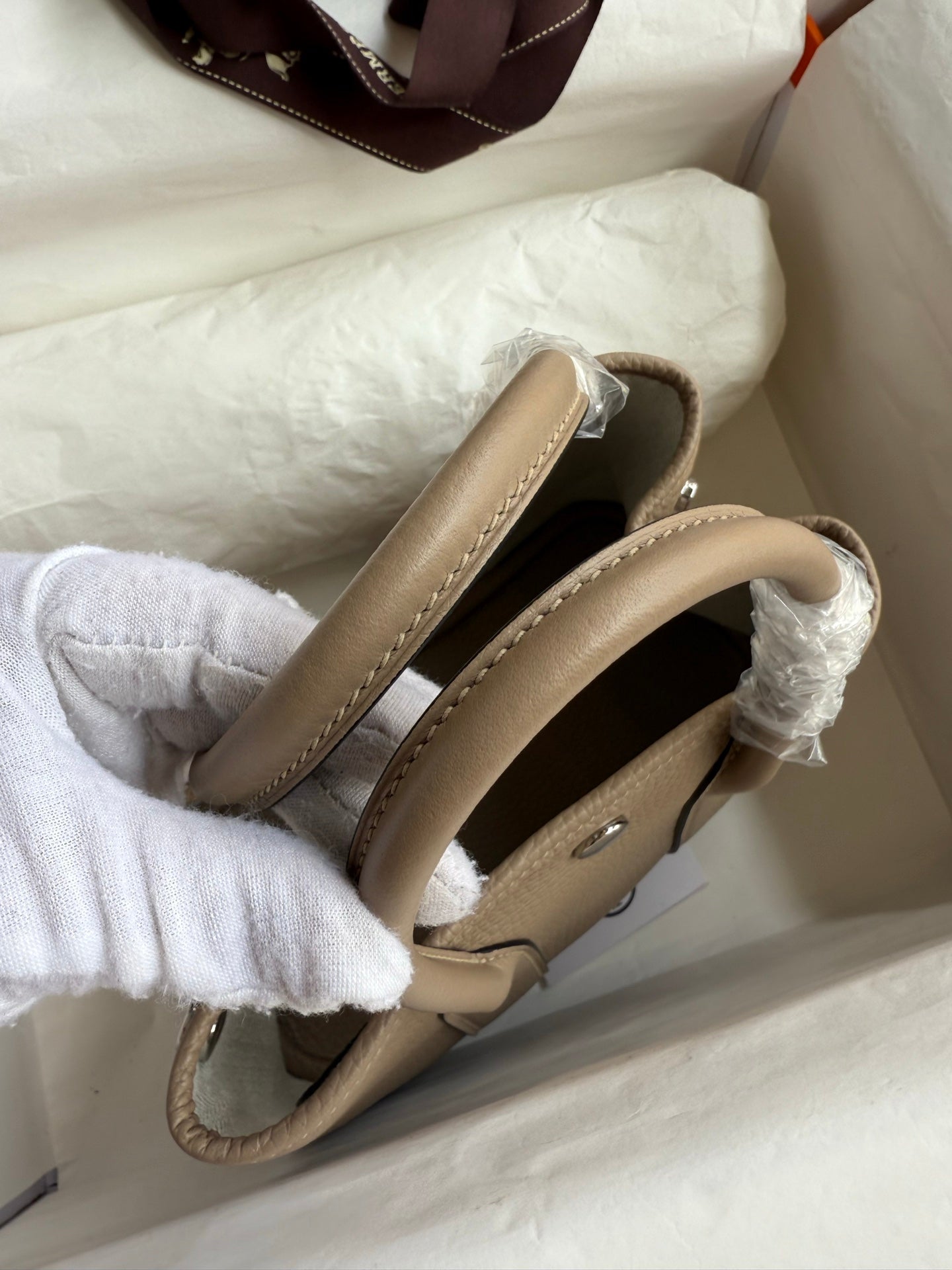 HM 25S GARDEN PARTY 23 CM IN WARM BEIGE TOGO