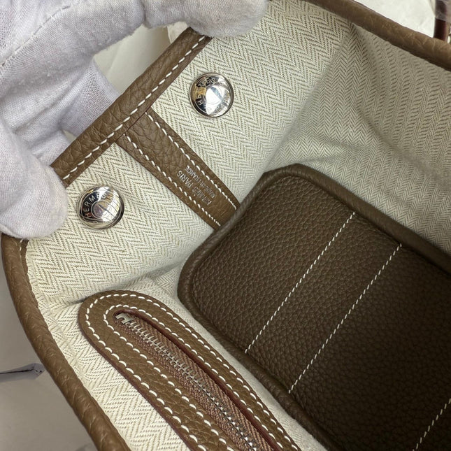 HM 25S GARDEN PARTY 23 CM IN TAUPE BROWN TOGO