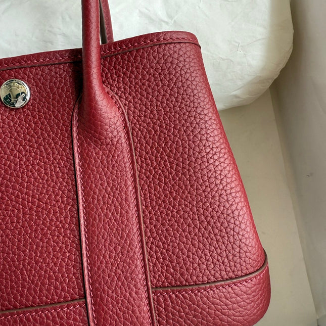 HM 25S GARDEN PARTY 23 CM IN DARK RED TOGO