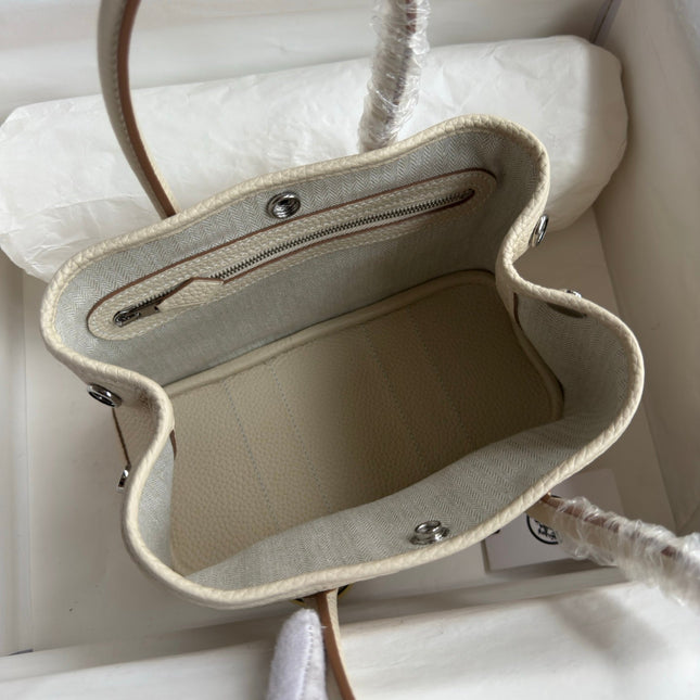 HM 25S GARDEN PARTY 23 CM IN CREAM WHITE TOGO