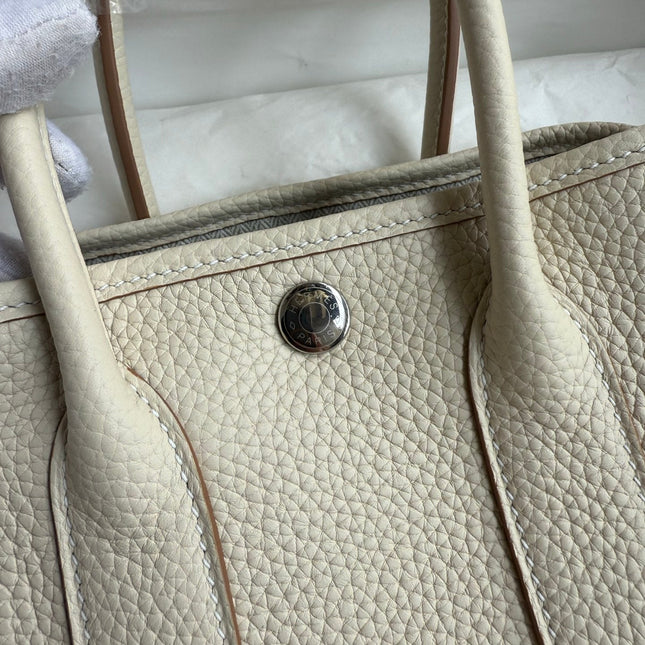 HM 25S GARDEN PARTY 23 CM IN CREAM WHITE TOGO