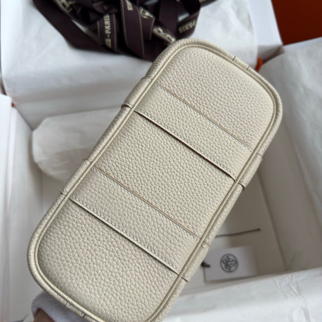 HM 25S GARDEN PARTY 23 CM IN CREAM WHITE TOGO