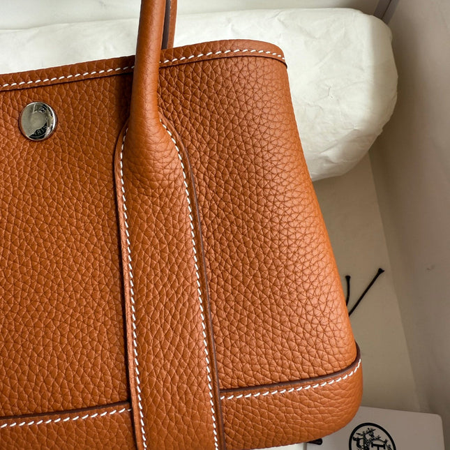 HM 25S GARDEN PARTY 23 CM IN CHESTNUT BROWN TOGO