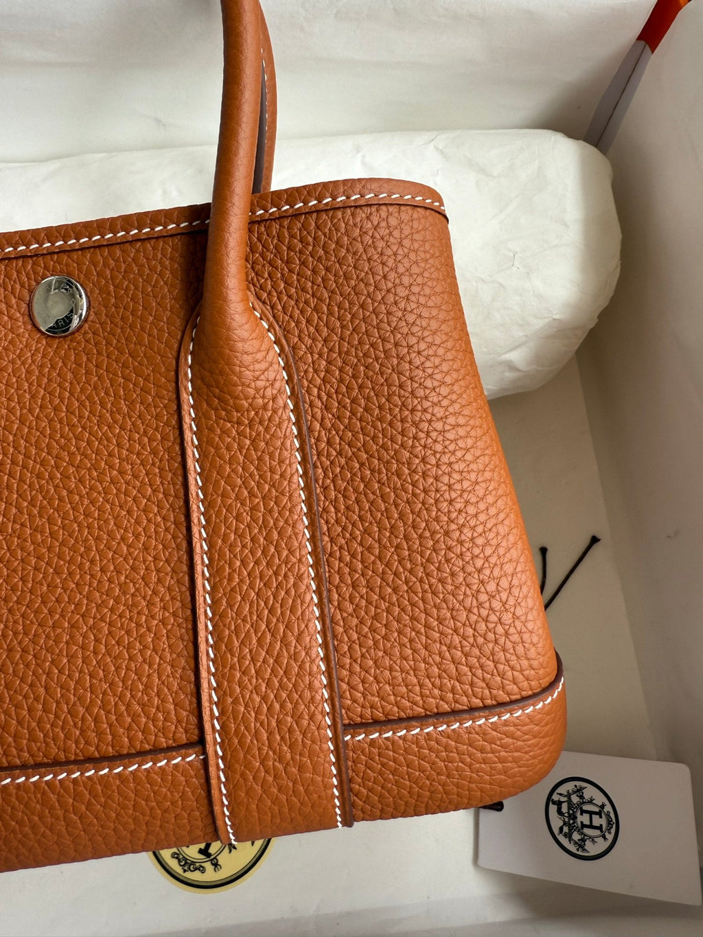 HM 25S GARDEN PARTY 23 CM IN CHESTNUT BROWN TOGO