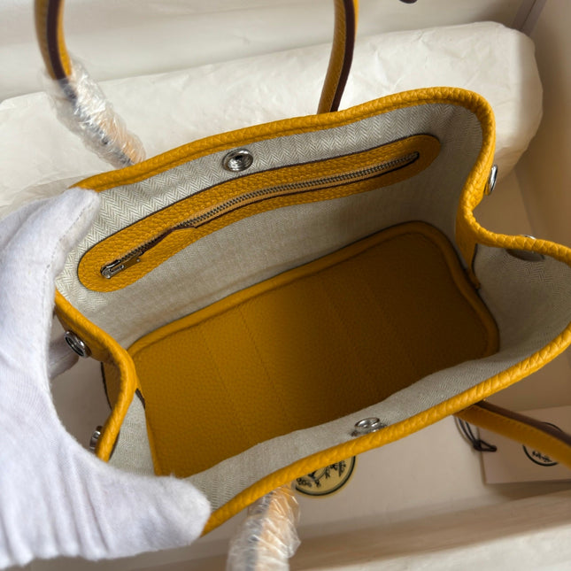 HM 25S GARDEN PARTY 23 CM IN MUSTARD YELLOW TOGO