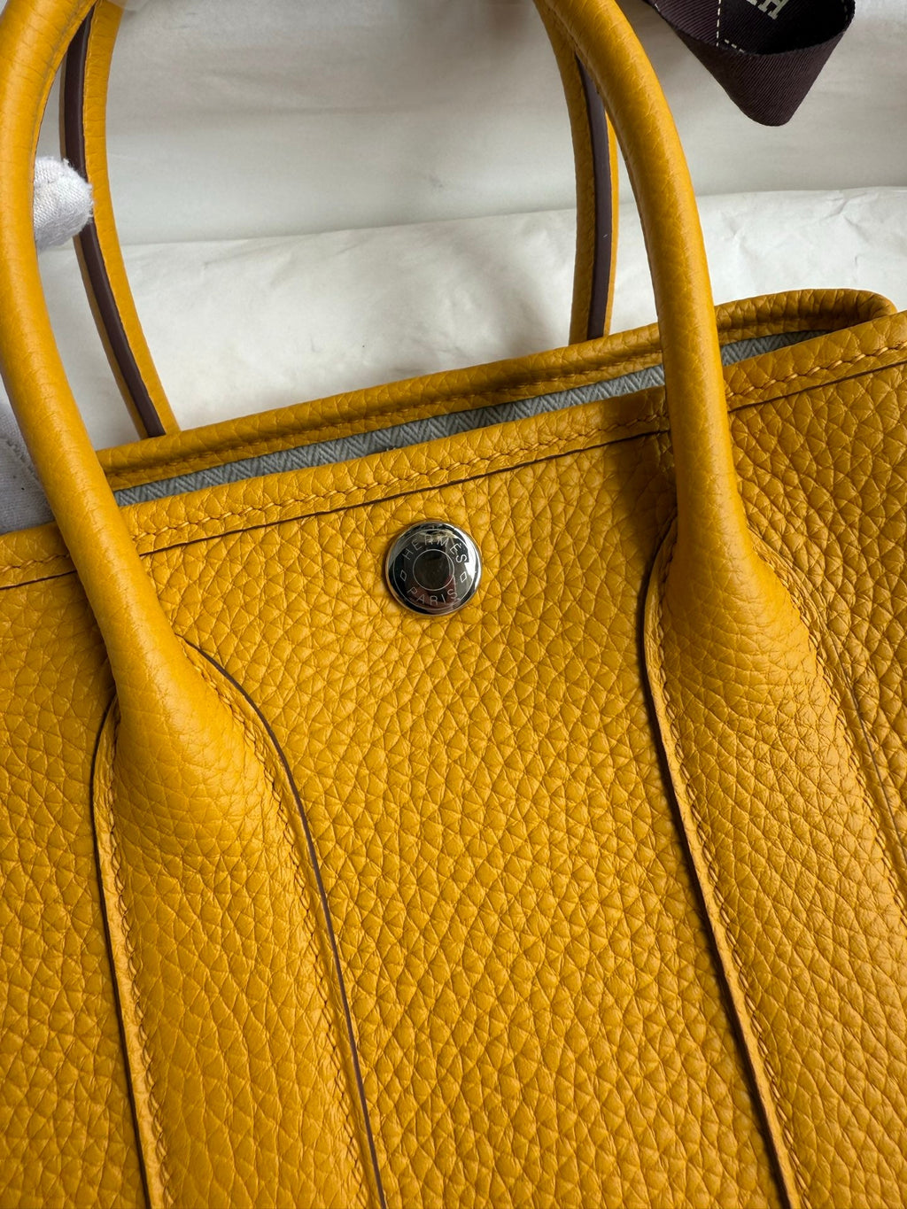 HM 25S GARDEN PARTY 23 CM IN MUSTARD YELLOW TOGO