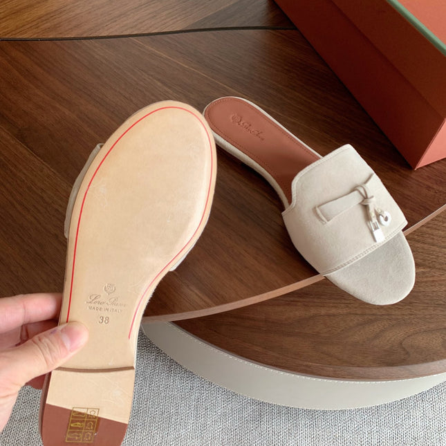 LP 26S SUMMER CHARMS SLIDES IN CREAM WHITE SUEDE SILVER HARDWARE