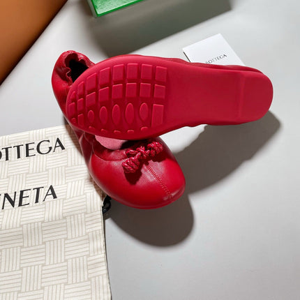 BOTTEGA VENETA 26S STRETCH BALLET FLATS IN DARK RED LAMBSKIN