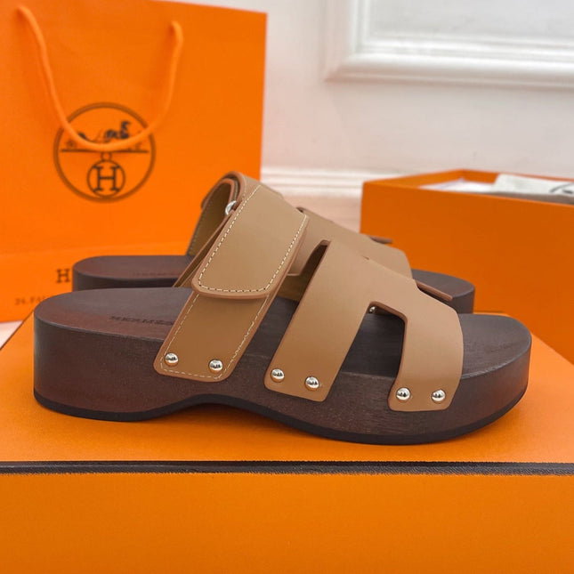 KOS CLOG IN PEANUT BROWN CALFSKIN