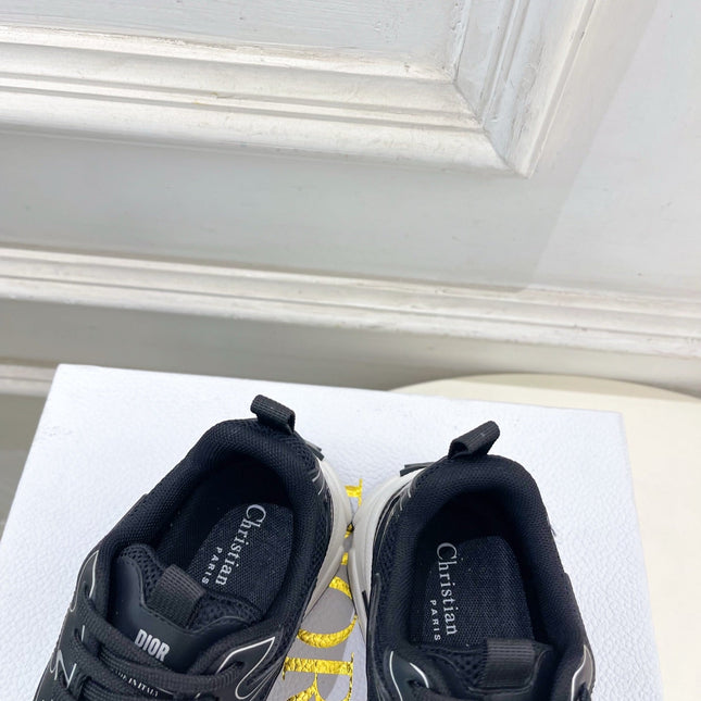 DIOR 26S SNEAKER IN BLACK CALFSKIN AND MESH FABRIC