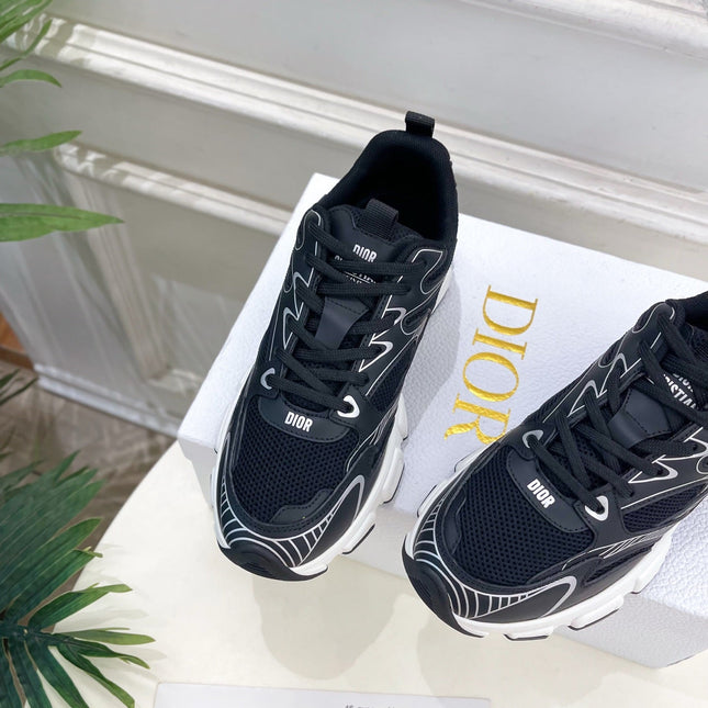 DIOR 26S SNEAKER IN BLACK CALFSKIN AND MESH FABRIC