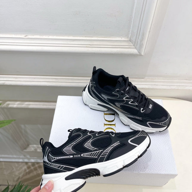 DIOR 26S SNEAKER IN BLACK CALFSKIN AND MESH FABRIC