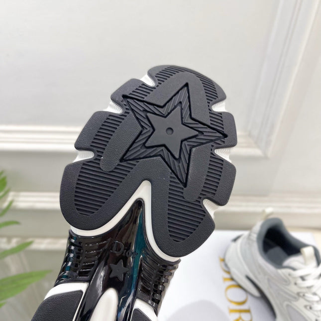 DIOR 26S SNEAKER IN WHITE GREY CALFSKIN AND MESH FABRIC