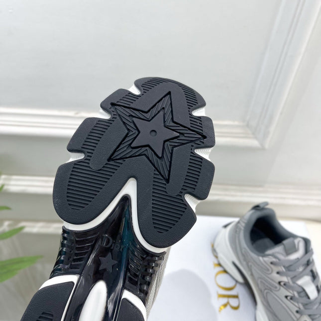 DIOR 26S SNEAKER IN GREY CALFSKIN AND MESH FABRIC