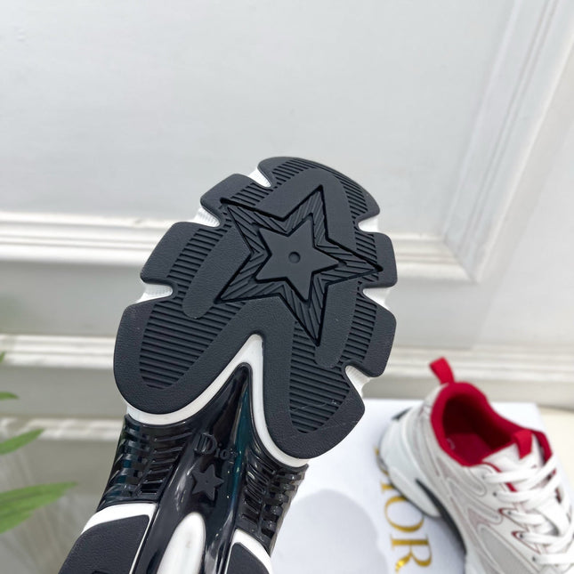 DIOR 26S SNEAKER IN WHITE CALFSKIN AND MESH FABRIC