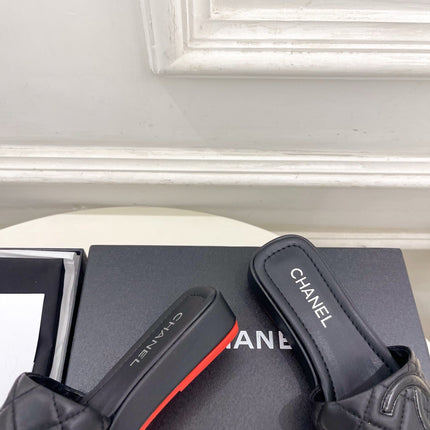 CHANEL 26S FLAT SLIDES IN BLACK LAMBSKIN WITH CC LOGO