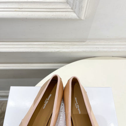 LOEWE 26S SPLIT-TOE BALLET FLATS IN NUDE PINK SILK