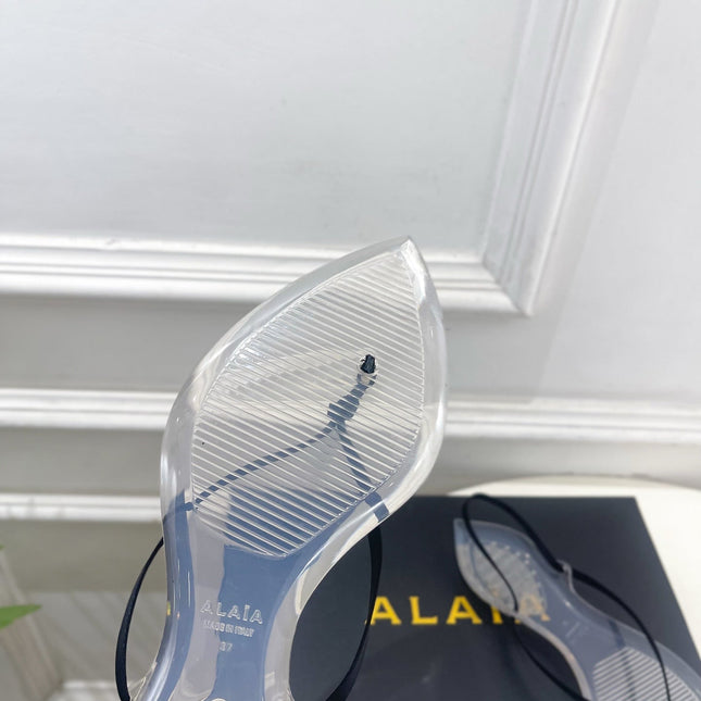 ALAIA 26S POINTED-TOE THONG SANDALS IN BLACK SATIN AND TRANSPARENT PVC