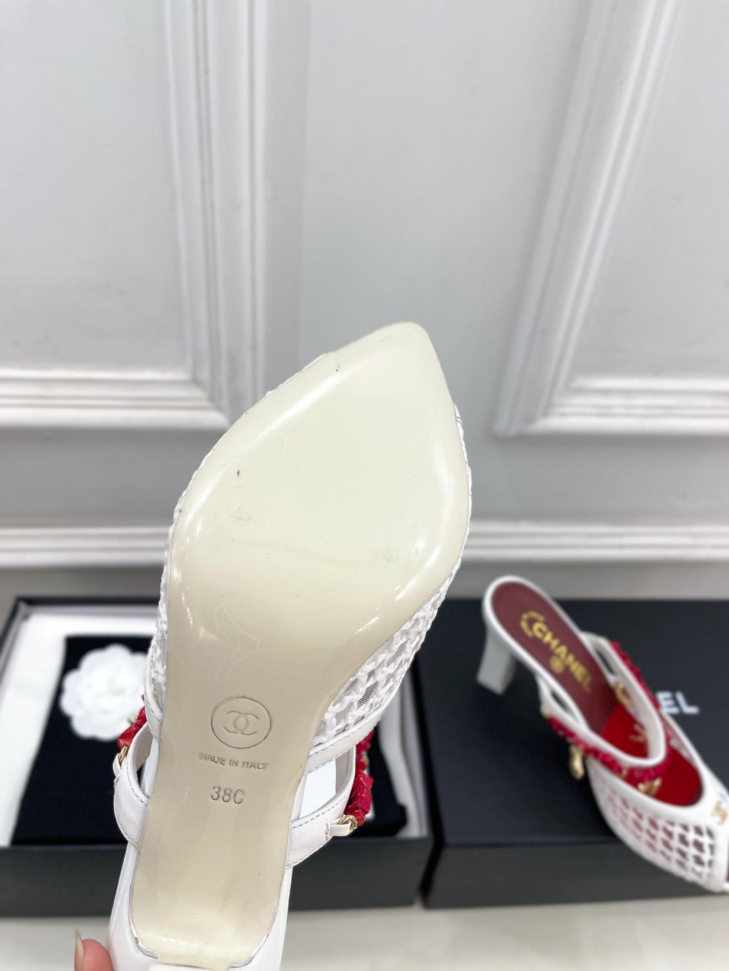 CHANEL 26S STARFISH EMBELLISHED MULE IN WHITE RED LEATHER & MESH