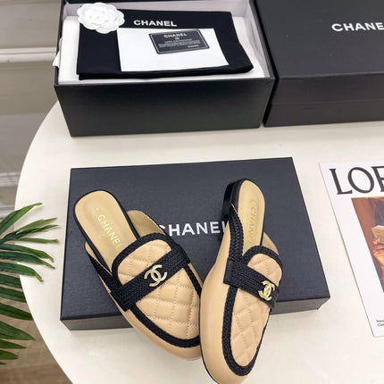 CHANEL 26S MULES IN BEIGE LAMBSKIN AND BLACK FABRIC