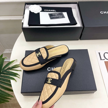 CHANEL 26S MULES IN BEIGE LAMBSKIN AND BLACK FABRIC