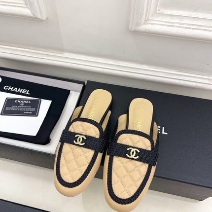CHANEL 26S MULES IN BEIGE LAMBSKIN AND BLACK FABRIC