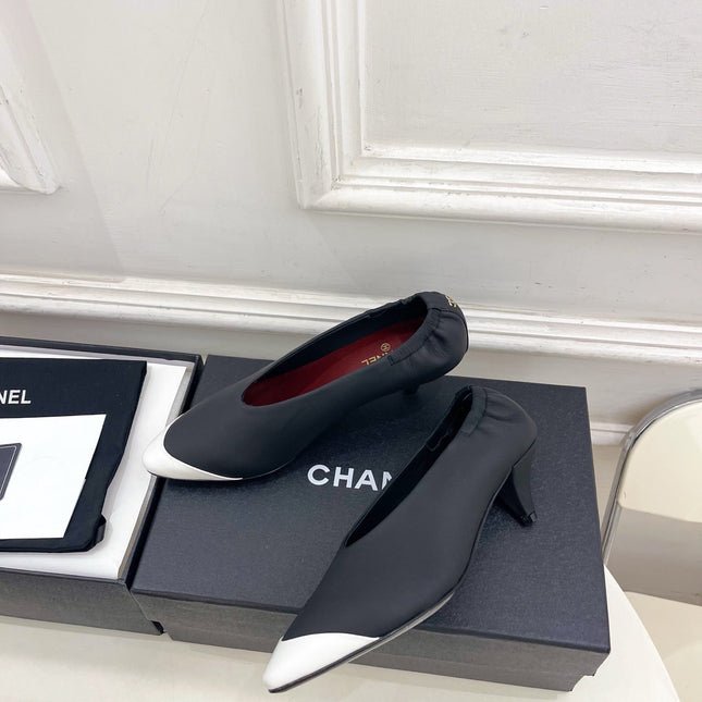 CHANEL 26S SQUARE TOE PUMPS 50 MM IN BLACK LAMBSKIN WITH WHITE TOE CAP