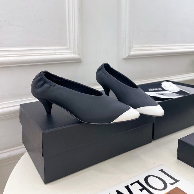 CHANEL 26S SQUARE TOE PUMPS 50 MM IN BLACK LAMBSKIN WITH WHITE TOE CAP