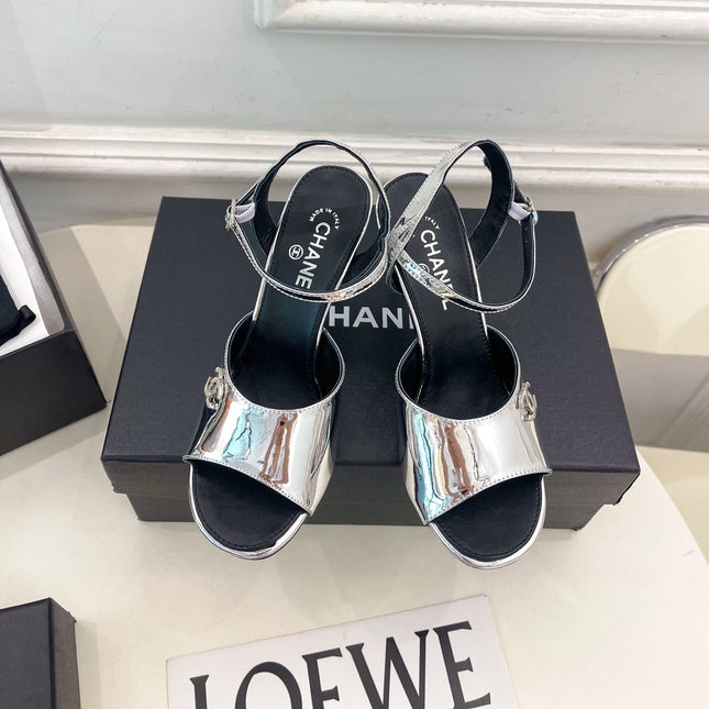 CHANEL 26S HIGH HEEL SLINGBACK SANDALS 90 MM IN SILVER LAMBSKIN WITH CC LOGO