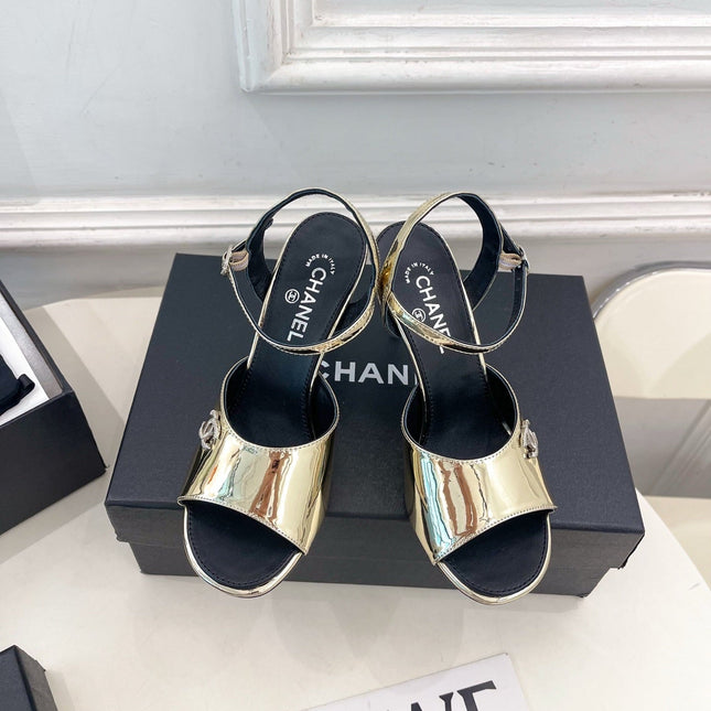 CHANEL 26S HIGH HEEL SLINGBACK SANDALS 90 MM IN GOLD LAMBSKIN WITH CC LOGO