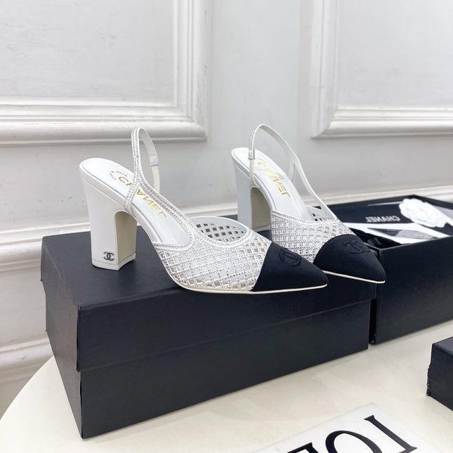 CHANEL 26S POINTED TOE HIGH HEEL SLINGBACK PUMPS 90 MM IN WHITE MESH WITH BLACK TOE CAP