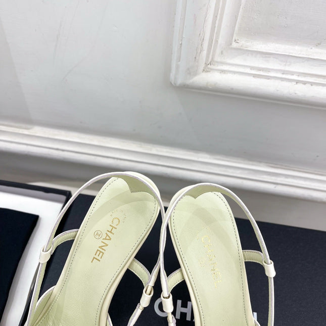 CHANEL 26S POINTED TOE SLINGBACK PUMPS 90 MM IN WHITE LAMBSKIN