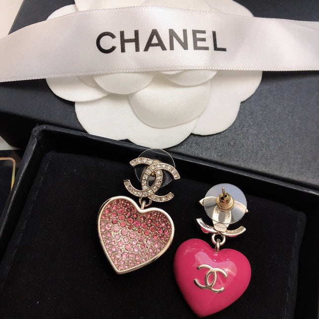 CHANEL 26S DOUBLE C LOGO PINK GRADIENT PAVE CRYSTAL HEART DROP EARRINGS IN GOLD METAL 631079
