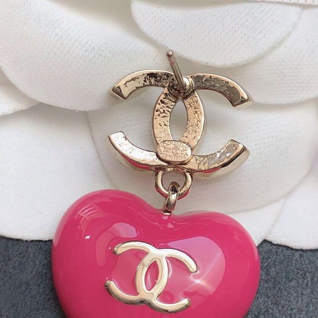 CHANEL 26S DOUBLE C LOGO PINK GRADIENT PAVE CRYSTAL HEART DROP EARRINGS IN GOLD METAL 631079
