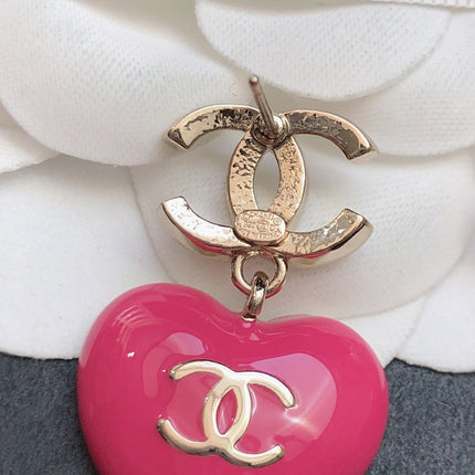 CHANEL 26S DOUBLE C LOGO PINK GRADIENT PAVE CRYSTAL HEART DROP EARRINGS IN GOLD METAL 631079