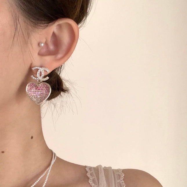 CHANEL 26S DOUBLE C LOGO PINK GRADIENT PAVE CRYSTAL HEART DROP EARRINGS IN GOLD METAL 631079