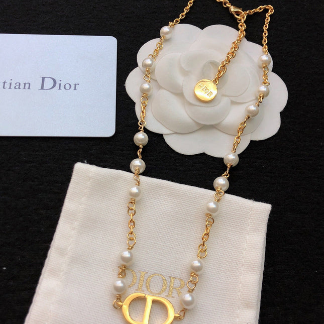 CD 26S CD LOGO PEARL CHAIN NECKLACE IN GOLD TONE METAL WITH WHITE PEARL 631005