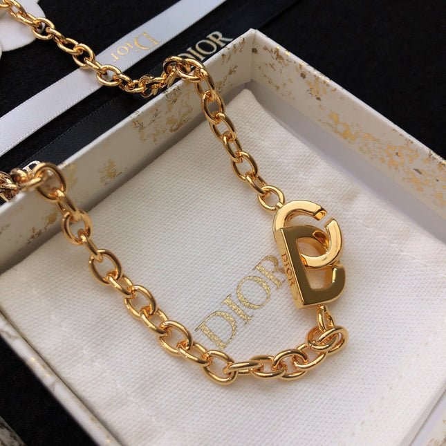 CD 26S CD LOGO CHUNKY CHAIN NECKLACE IN GOLD TONE METAL 631003
