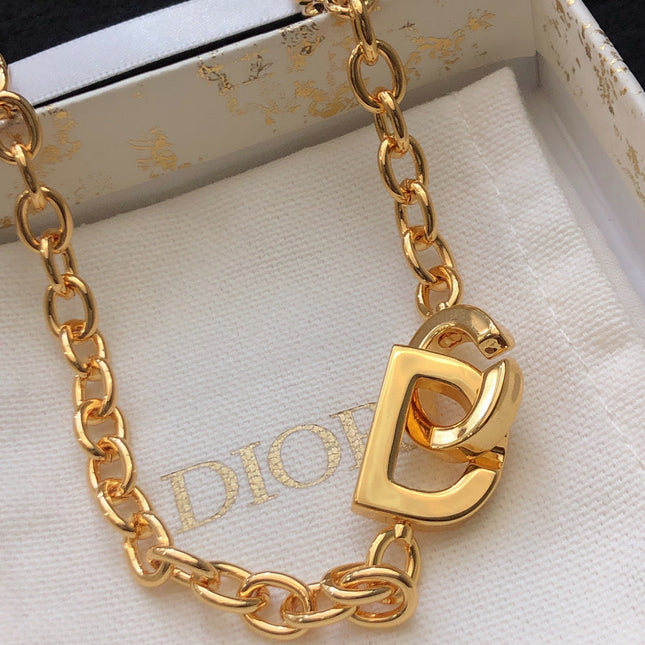 CD 26S CD LOGO CHUNKY CHAIN NECKLACE IN GOLD TONE METAL 631003