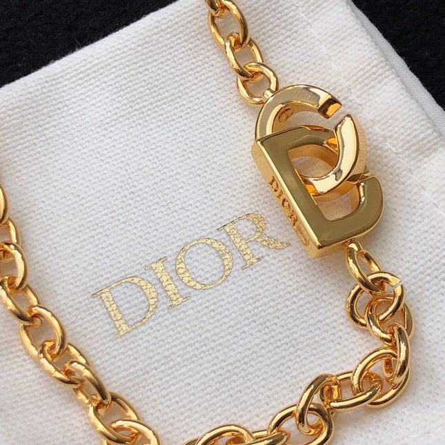 CD 26S CD LOGO CHUNKY CHAIN NECKLACE IN GOLD TONE METAL 631003