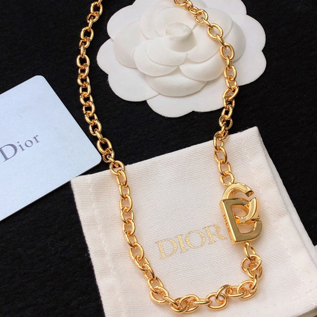 CD 26S CD LOGO CHUNKY CHAIN NECKLACE IN GOLD TONE METAL 631003