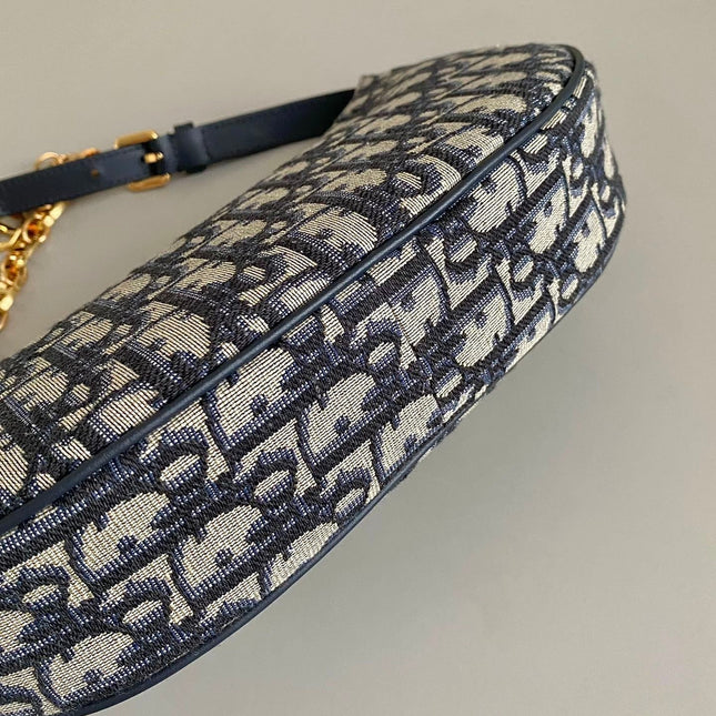 CD LOUNGE 26CM BLUE OBLIQUE EMBROIDERY